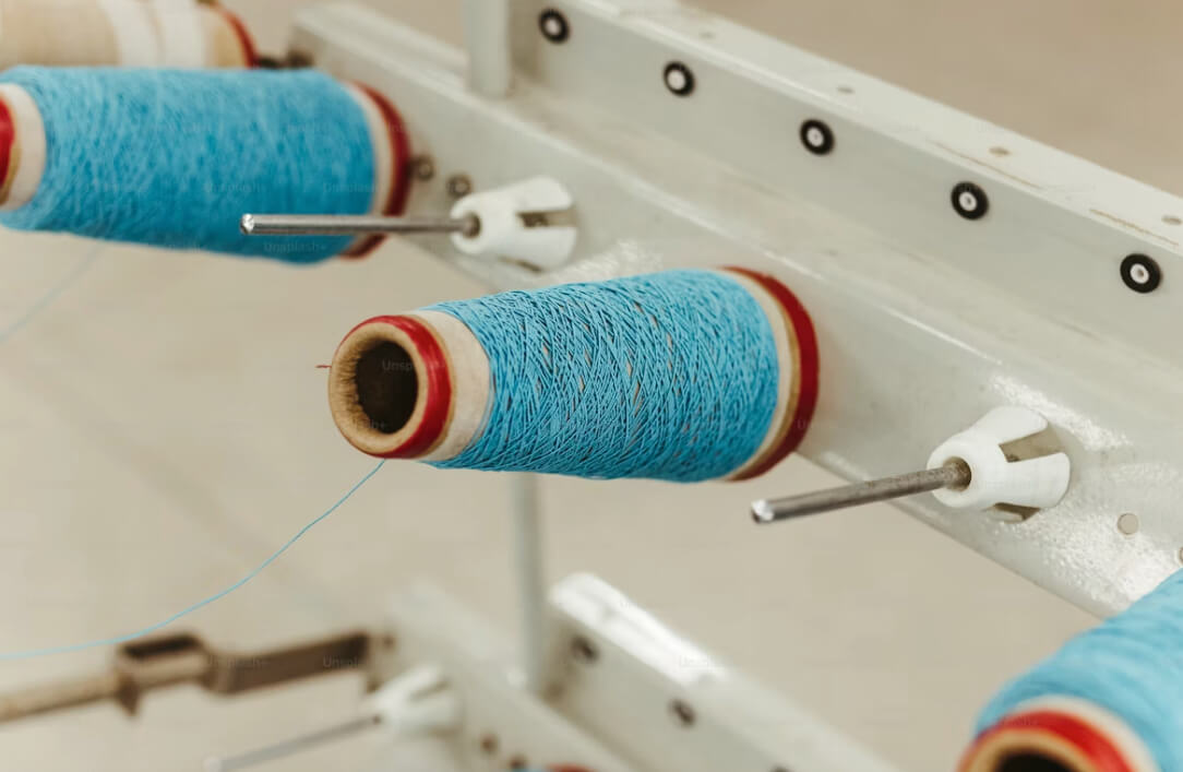 clean knitting machine needles